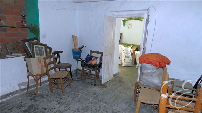 Image No.6-6 Bed Property for sale