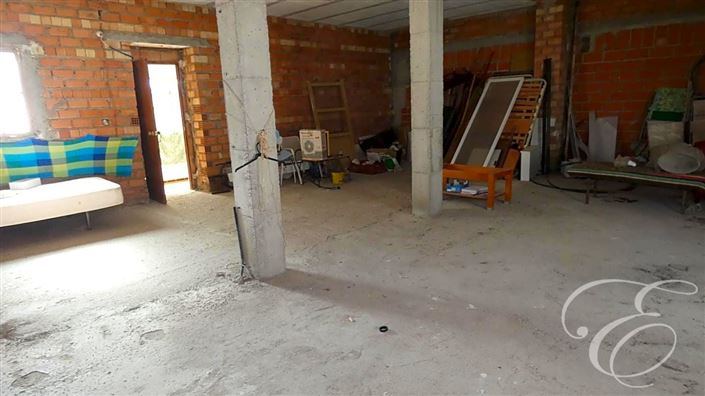 Image No.14-4 Bed Property for sale