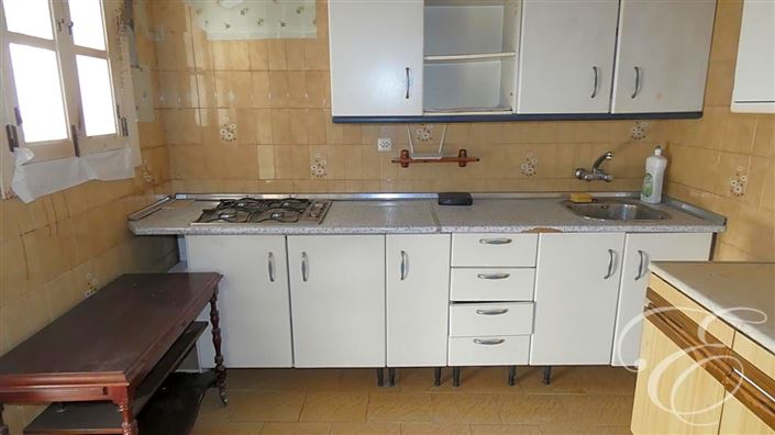 Image No.5-4 Bed Property for sale