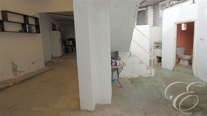 Image No.9-4 Bed Property for sale