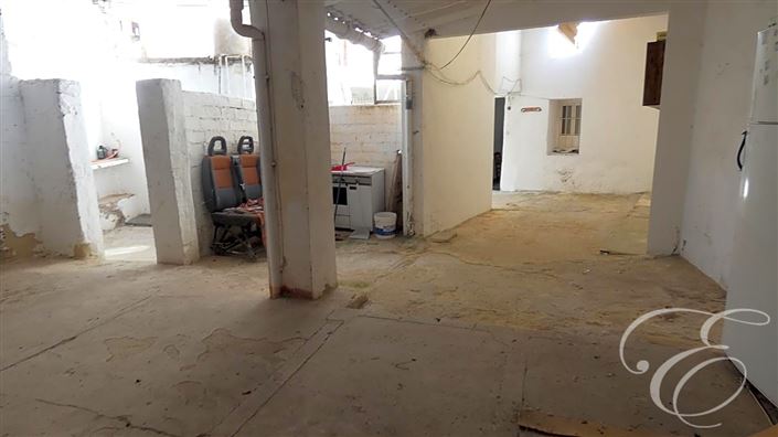 Image No.10-4 Bed Property for sale