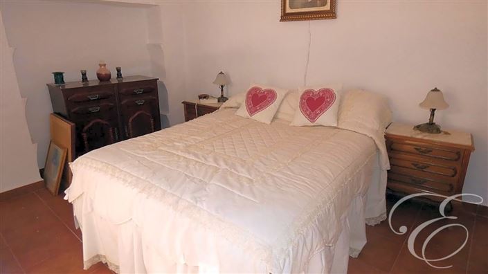 Image No.7-2 Bed Property for sale