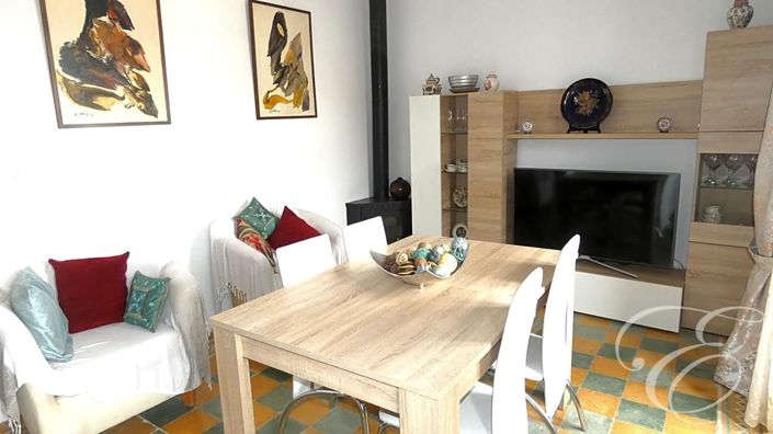 Image No.13-6 Bed Property for sale