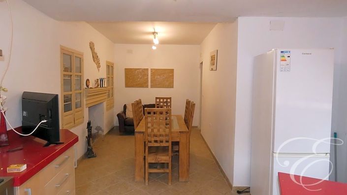 Image No.4-6 Bed Property for sale