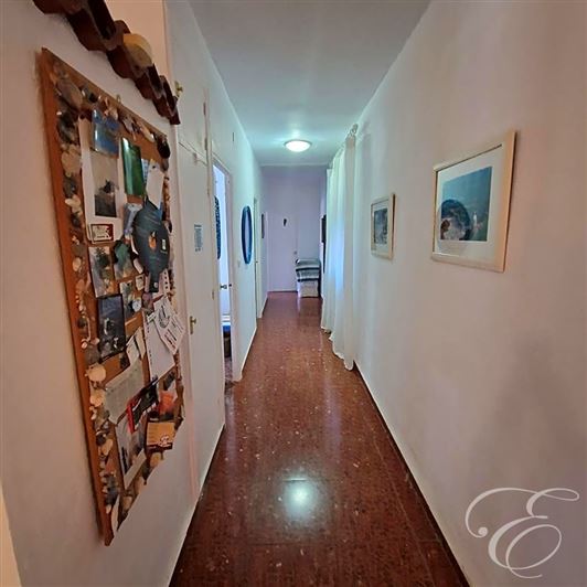 Image No.14-3 Bed Property for sale