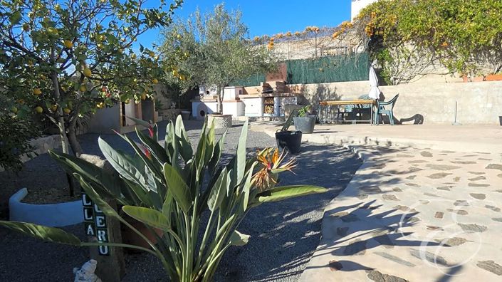 Image No.14-4 Bed Property for sale