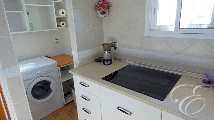 Image No.20-4 Bed Property for sale