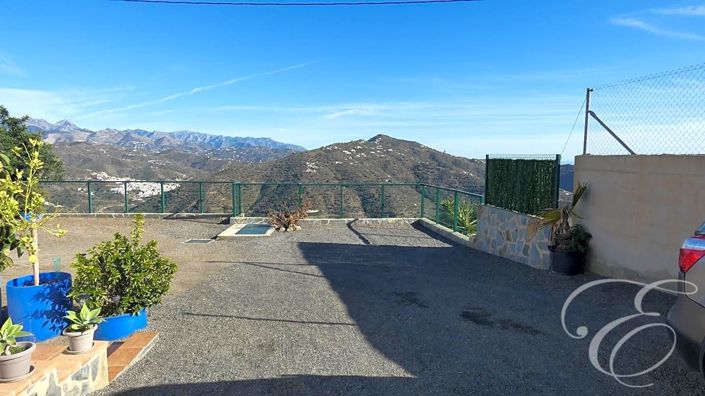 Image No.3-4 Bed Property for sale