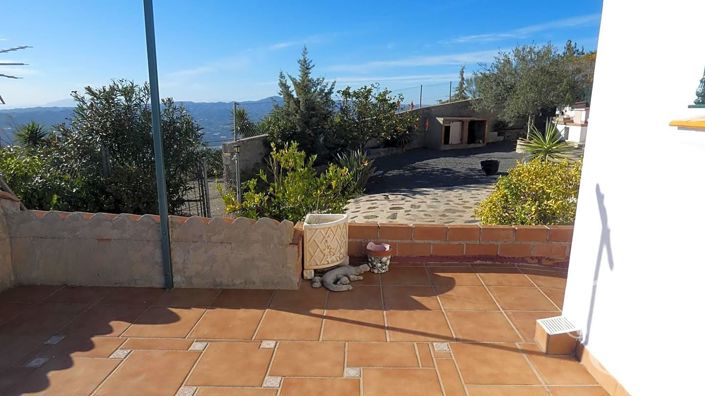 Image No.24-4 Bed Property for sale