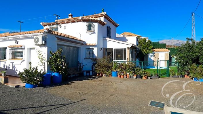 Image No.32-4 Bed Property for sale