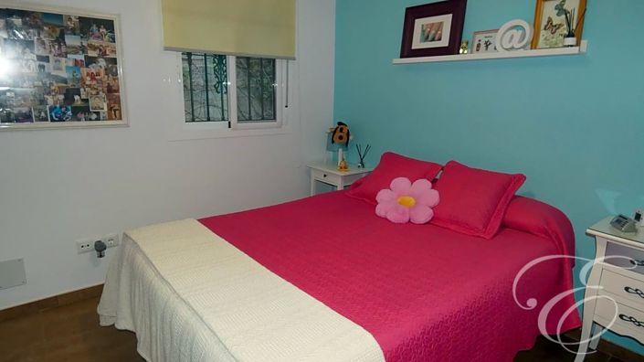 Image No.8-4 Bed Property for sale