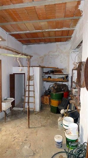 Image No.14-3 Bed Property for sale