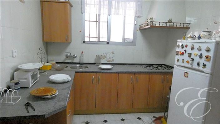 Image No.3-3 Bed Property for sale