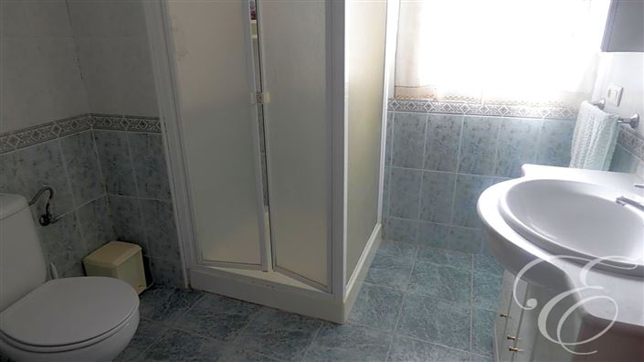 Image No.11-6 Bed Property for sale