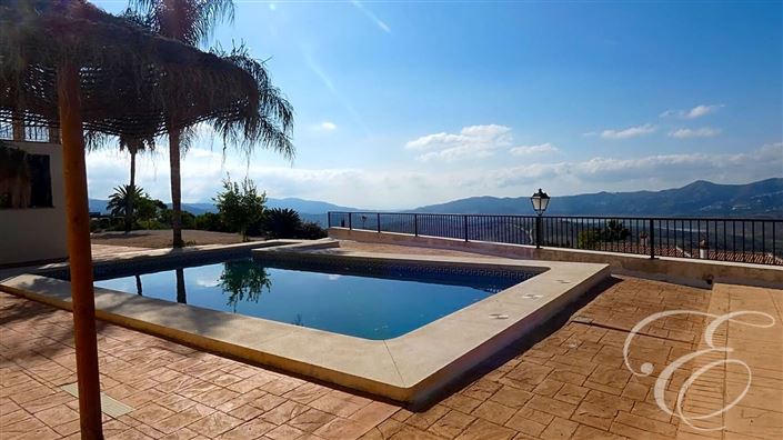 Image No.24-4 Bed Property for sale