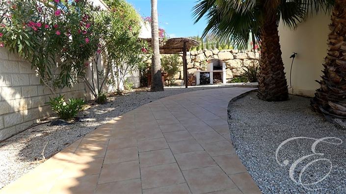 Image No.25-4 Bed Property for sale