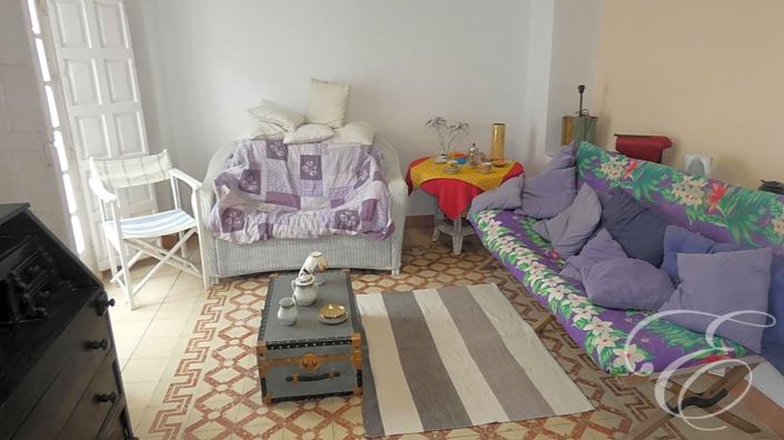 Image No.20-7 Bed Property for sale