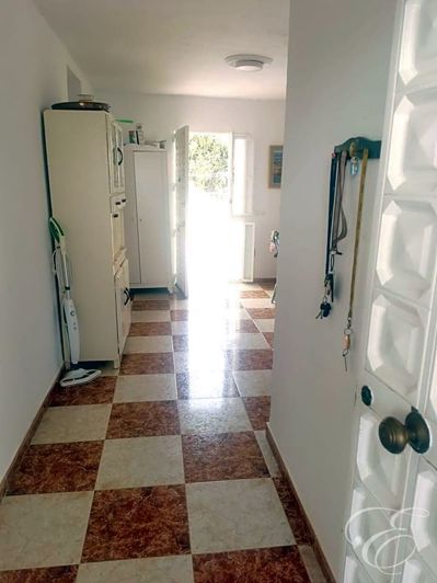 Image No.21-7 Bed Property for sale