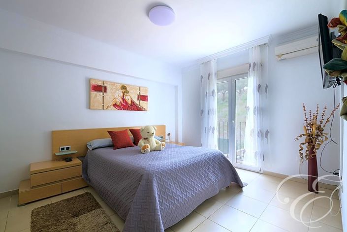 Image No.11-3 Bed Property for sale