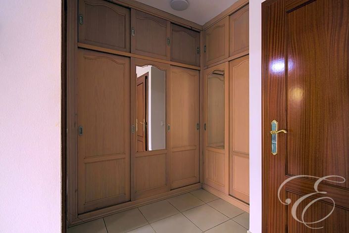 Image No.13-3 Bed Property for sale