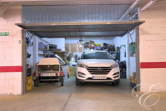 Image No.28-3 Bed Property for sale