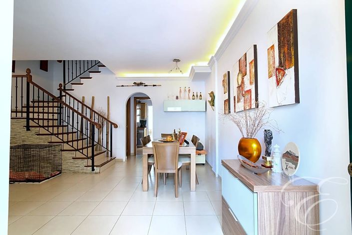 Image No.3-3 Bed Property for sale