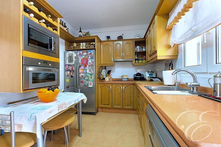 Image No.6-3 Bed Property for sale