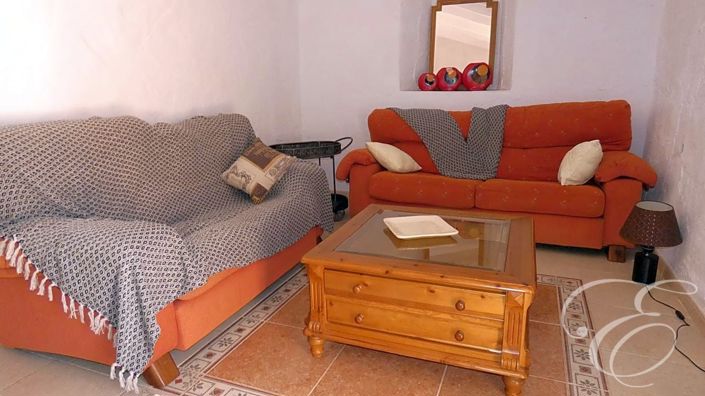 Image No.12-3 Bed Property for sale