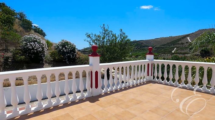 Image No.14-3 Bed Property for sale