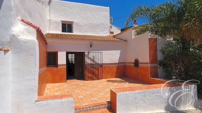 Image No.16-3 Bed Property for sale