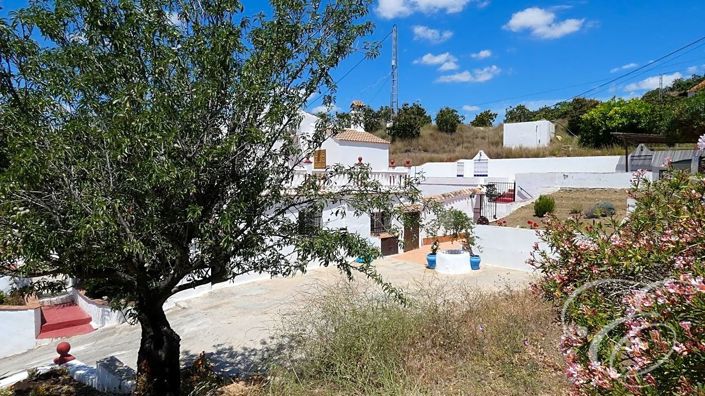 Image No.18-3 Bed Property for sale