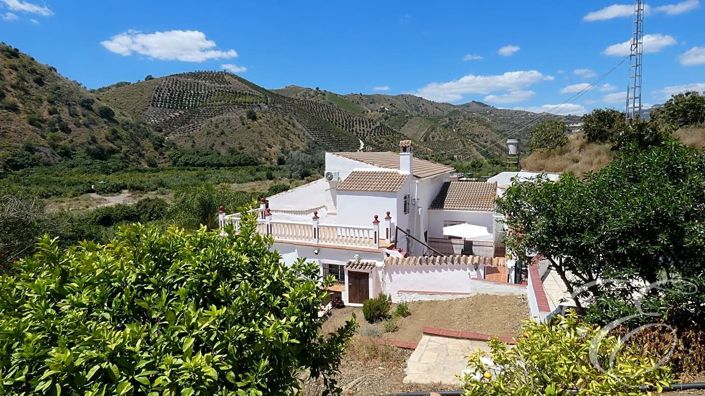 Image No.3-3 Bed Property for sale