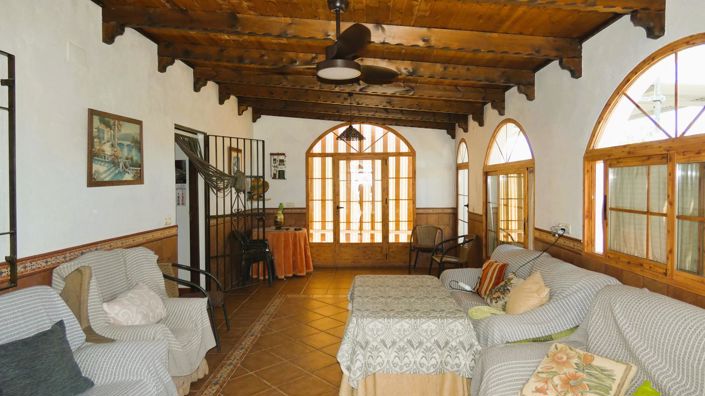 Image No.12-2 Bed Property for sale