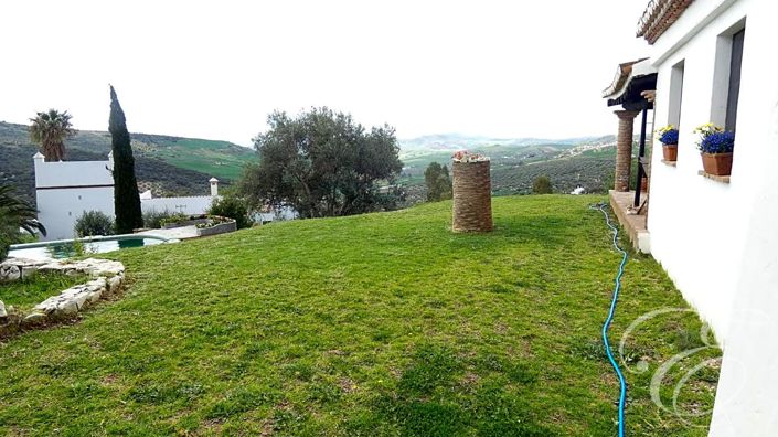 Image No.11-6 Bed Property for sale