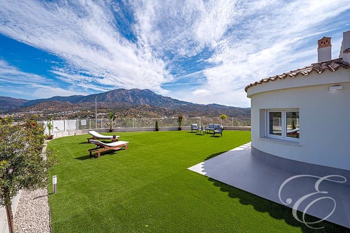 Image No.13-3 Bed Property for sale