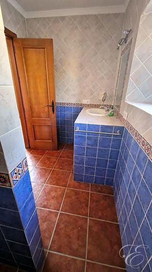 Image No.9-7 Bed Property for sale