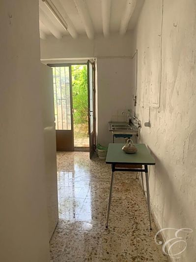 Image No.15-4 Bed Property for sale