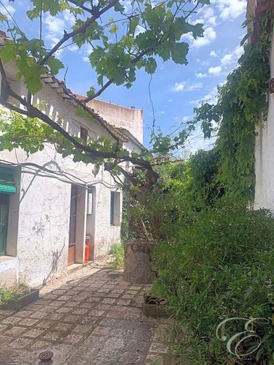 Image No.2-4 Bed Property for sale