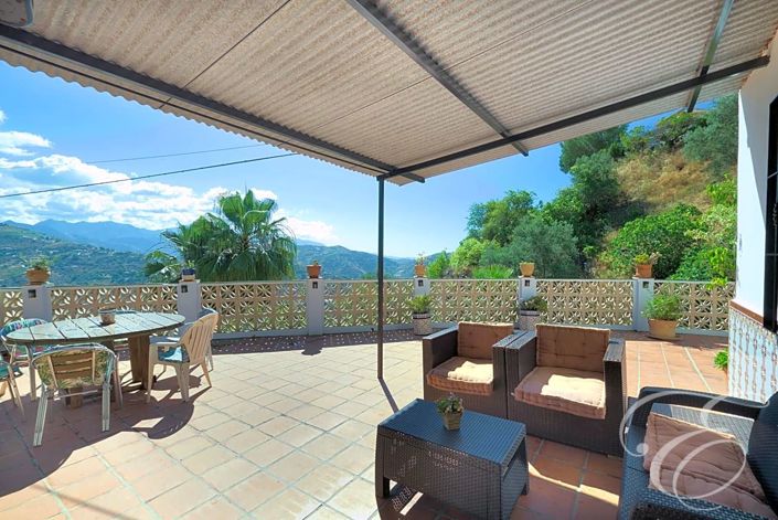 Image No.1-3 Bed Property for sale
