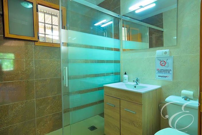 Image No.25-3 Bed Property for sale