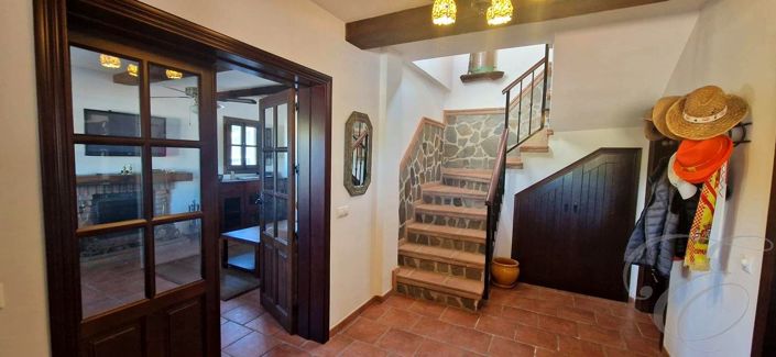 Image No.11-5 Bed Property for sale