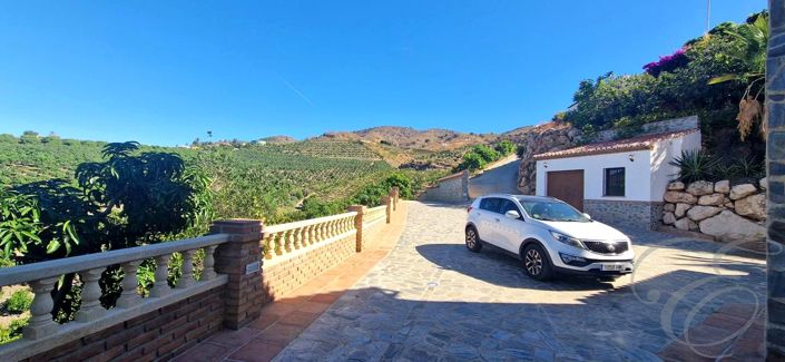 Image No.25-5 Bed Property for sale