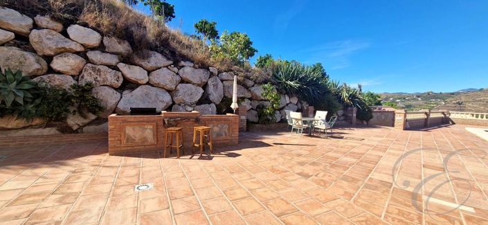 Image No.29-5 Bed Property for sale