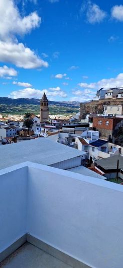 Image No.12-3 Bed Property for sale