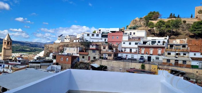 Image No.15-3 Bed Property for sale