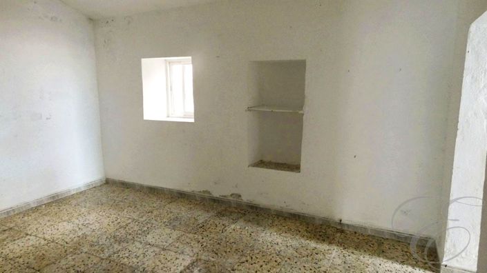 Image No.10-3 Bed Property for sale