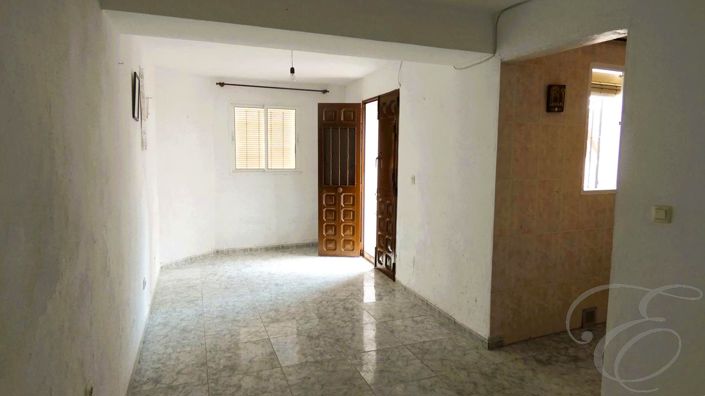 Image No.3-3 Bed Property for sale