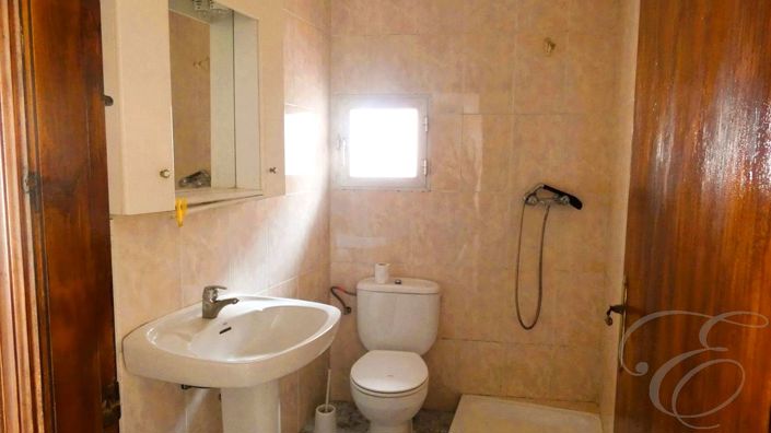 Image No.7-3 Bed Property for sale