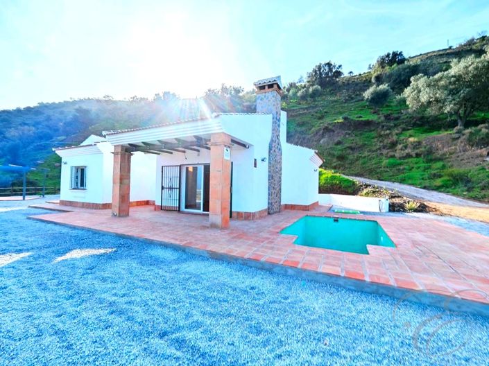 Image No.1-3 Bed Property for sale