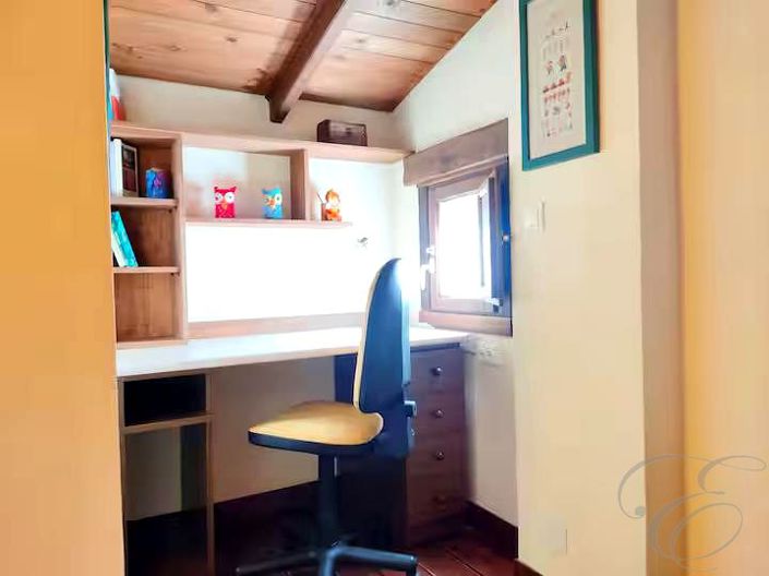 Image No.18-2 Bed Property for sale